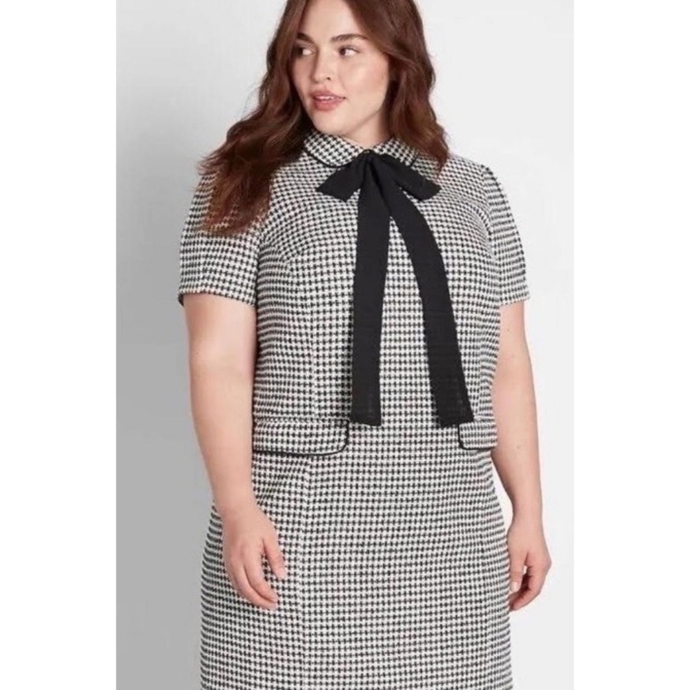 Modcloth Tie Neck Tweed Mini Dress Retro Mod in Black Tweed Size 1X Gold Accents